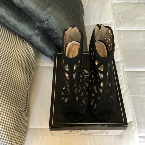 Qupid Shoes - Sexy Black Heels